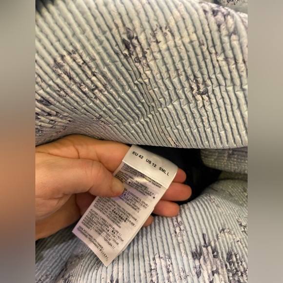 LoveShackFancy X BOGNER FIRE + ICE Sella Ski Jacket
Sz 12 new - Picture 14 of 14